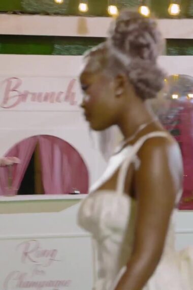 Ja Divas – Episode 1. Part 1. – The Brunch – “The Questions About the Mean Girl and the Center of Attention Encourage the Cast to Choose Sides Early”